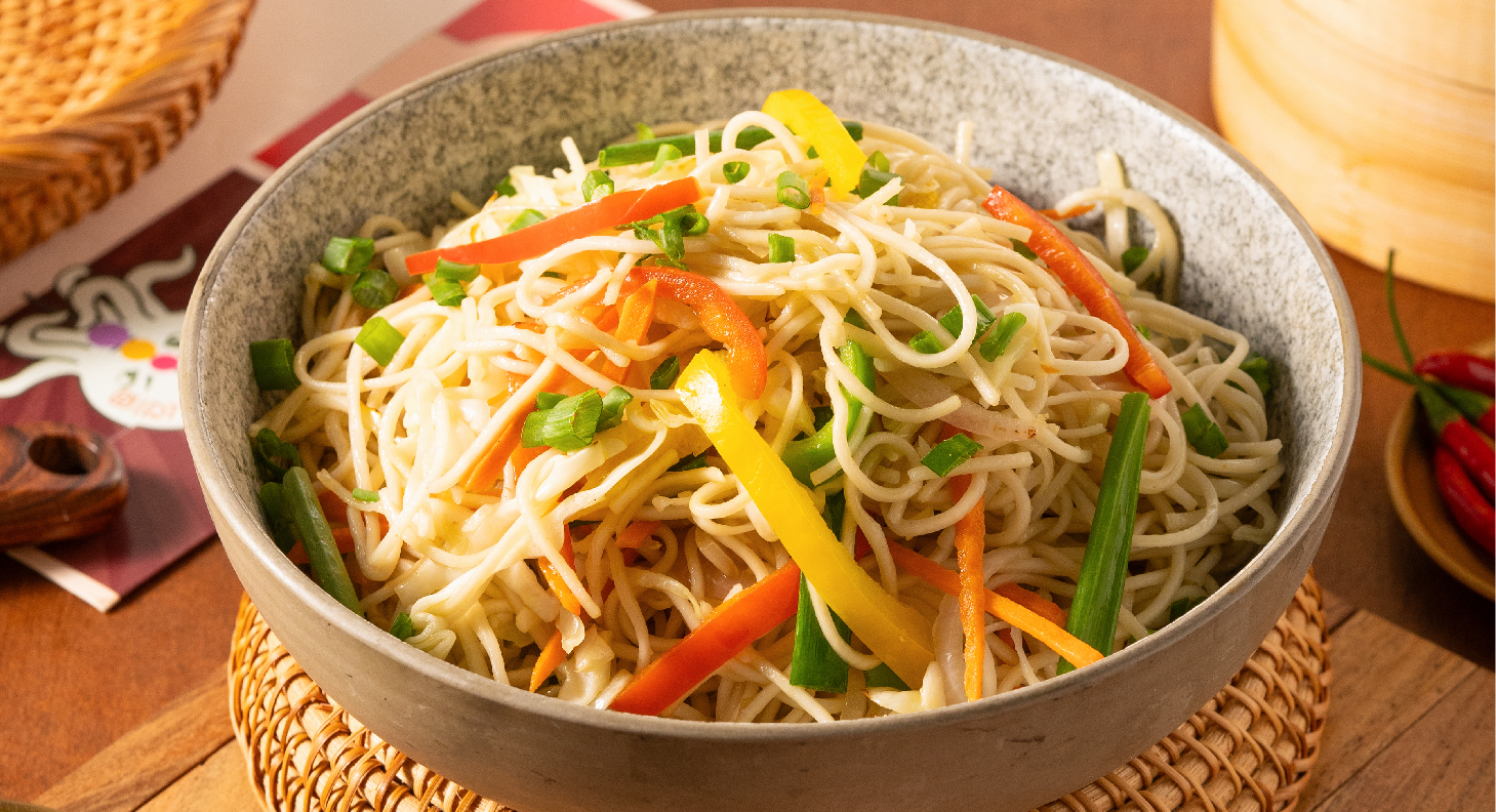 Veg Hakka Noodles (Full)