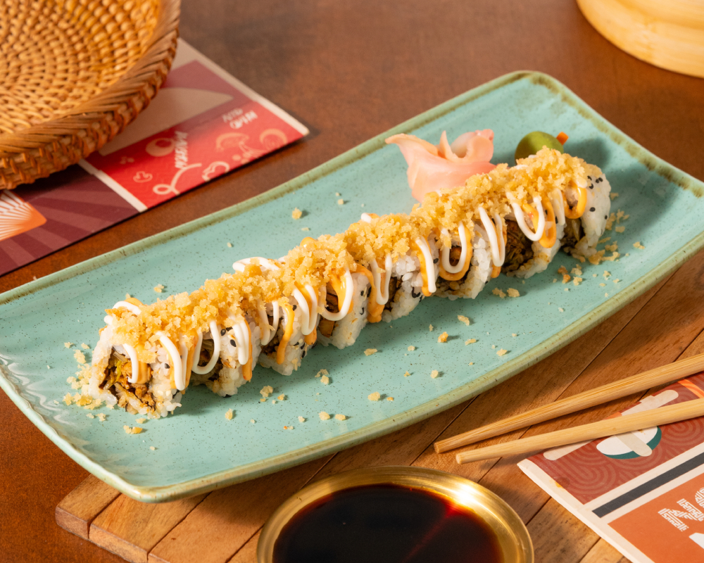 Black Pepper Chicken Tempura Uramaki